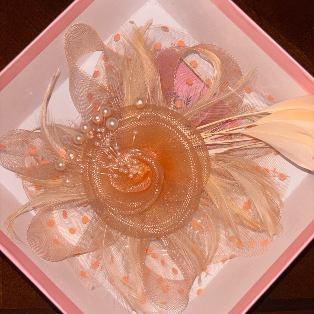 Elegant Peach Fascinator with Feathers and Pearls